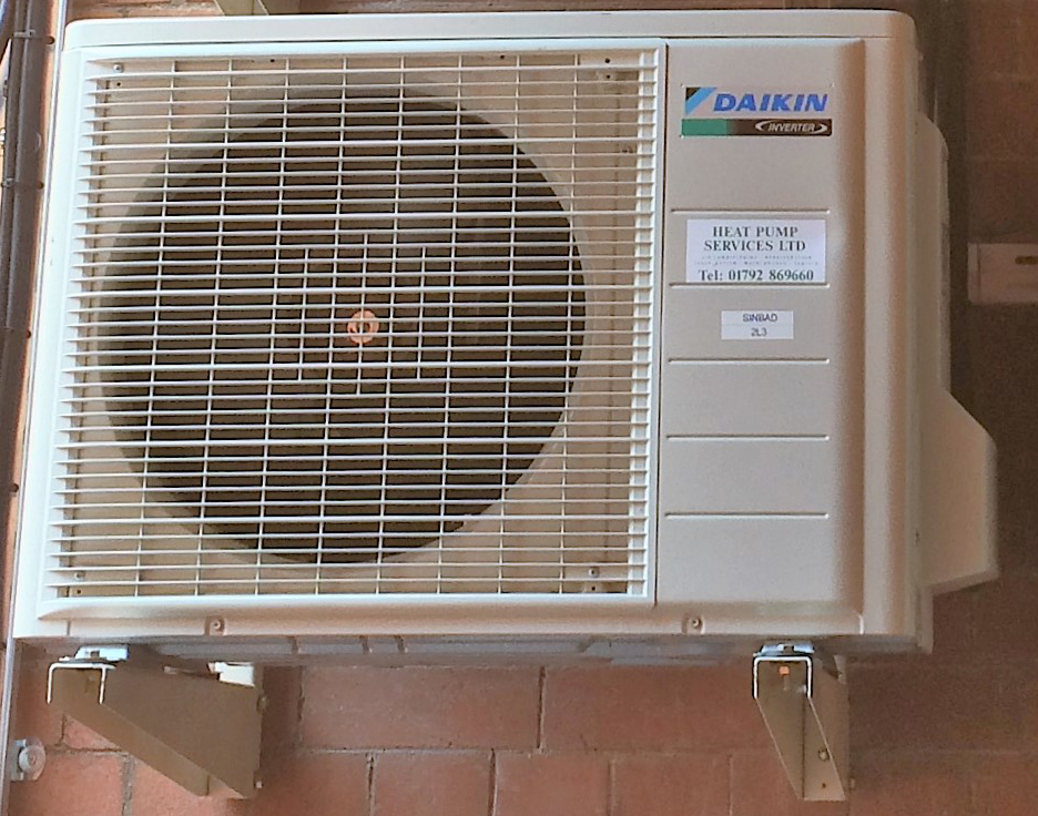 External high wall mounted air-conditioning system